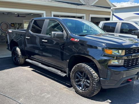 Used 2020 Chevrolet Silverado 1500 Custom Trail Boss w/ Custom Convenience Package AWD/4WD image 1