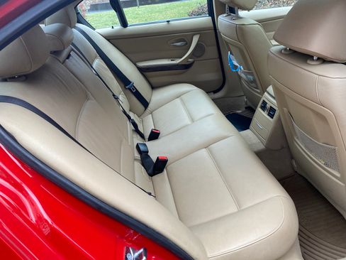 Used 2006 BMW 325i Sedan RWD image 24