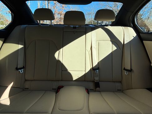 Used 2021 BMW 330i xDrive Sedan image 15