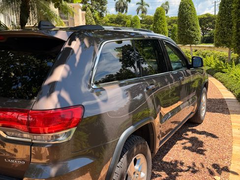 Used 2017 Jeep Grand Cherokee Laredo w/ Quick Order Package 2BE RWD image 5