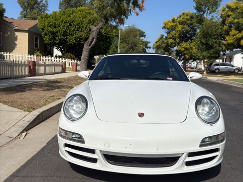 Used 2006 Porsche 911 Carrera 4 image 1