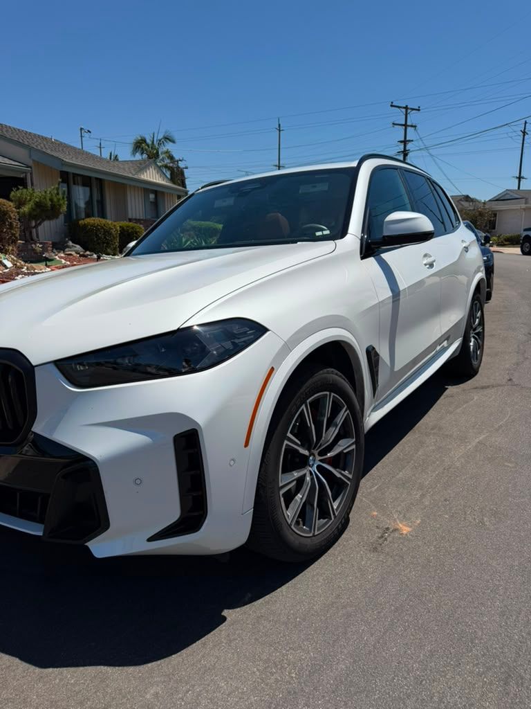 Used 2026 BMW X5 xDrive40i w/ M Sport Package AWD/4WD image 9