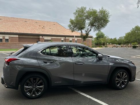 Used 2021 Lexus UX 250h F Sport image 11