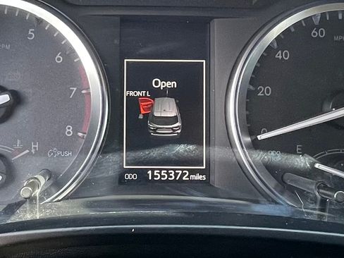 Used 2015 Toyota Highlander Limited FWD image 2