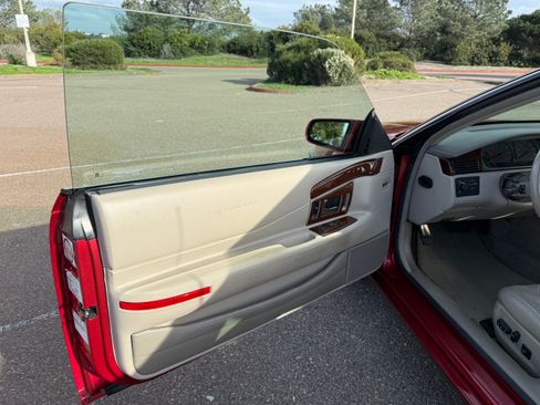 Used 2002 Cadillac Eldorado ESC w/ Preffered Equipment Group image 11