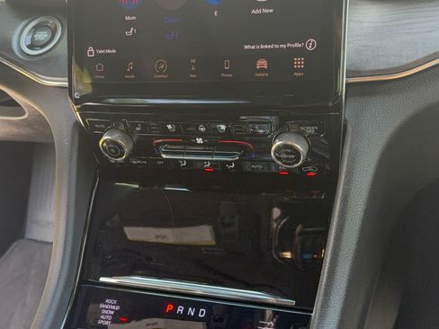 Used 2023 Jeep Grand Cherokee L Overland image 18