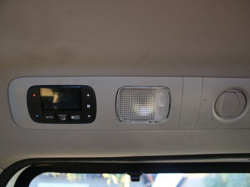 Used 2014 Honda Odyssey EX-L image 32