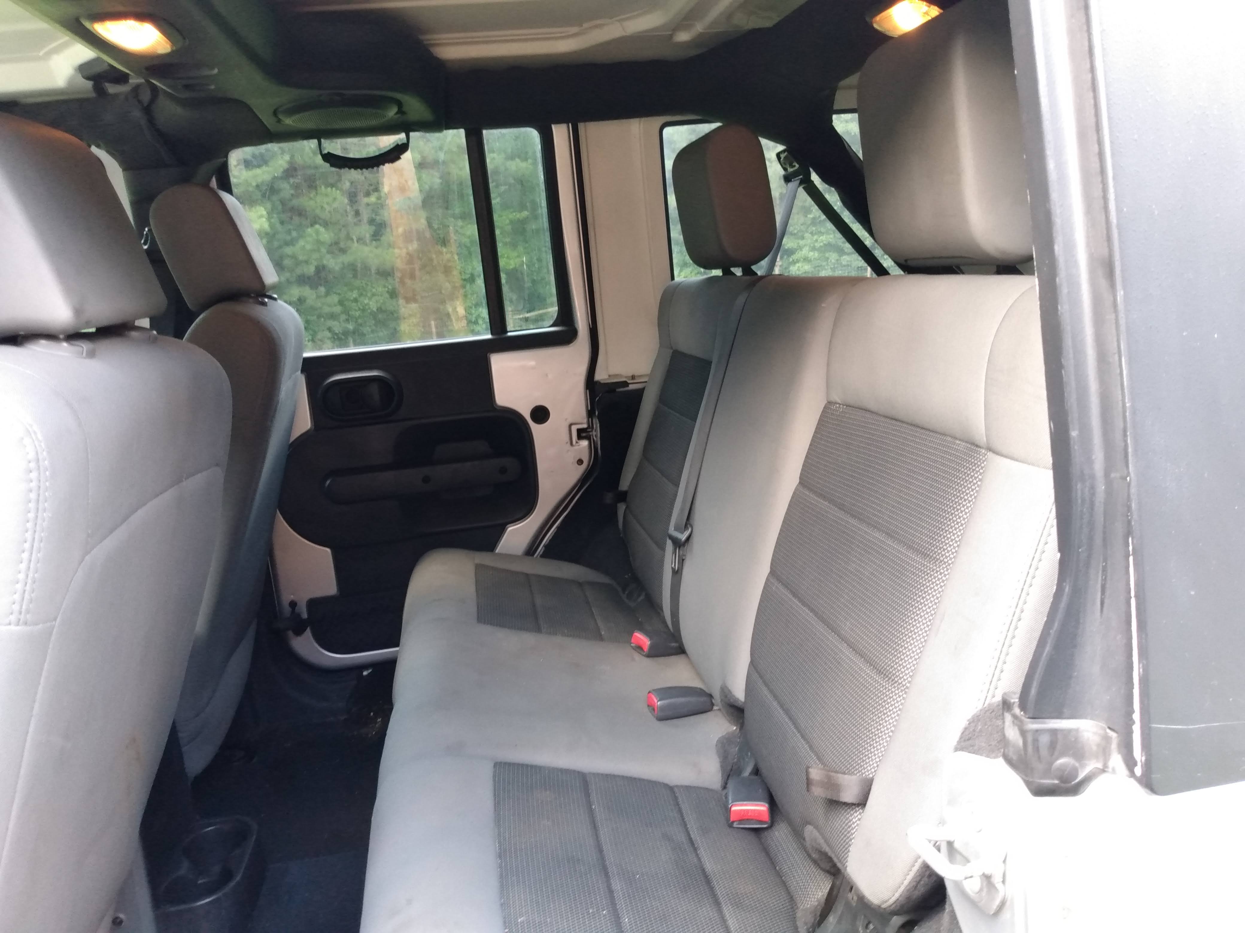 Used 2009 Jeep Wrangler Unlimited X AWD/4WD image 13