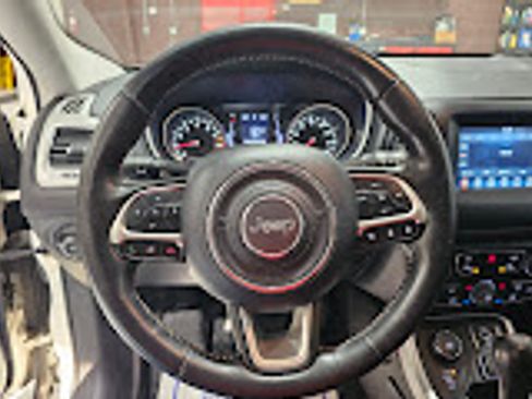 Used 2019 Jeep Compass Latitude w/ Safety & Security Group image 15