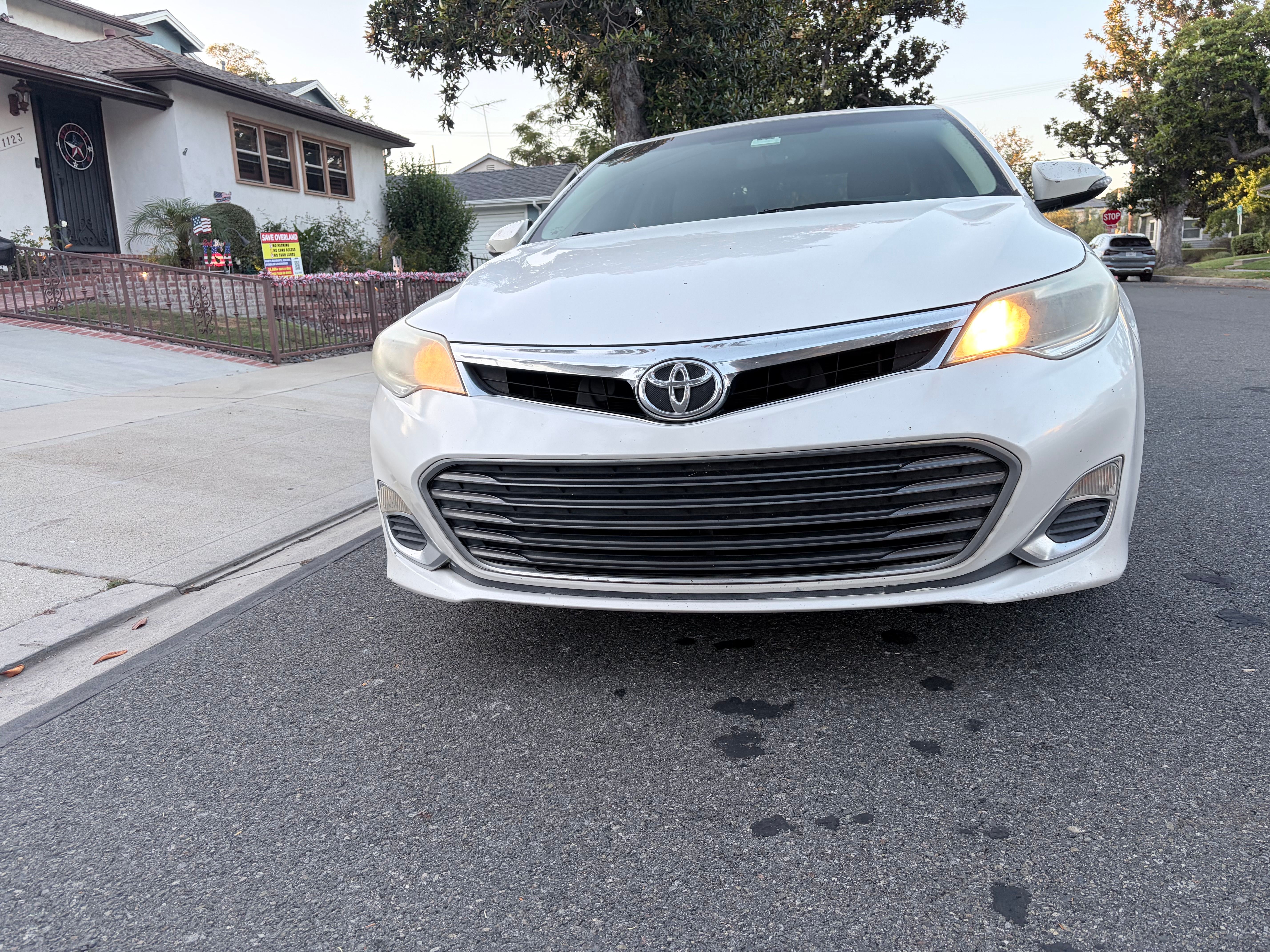 Used 2015 Toyota Avalon XLE Premium FWD image 9