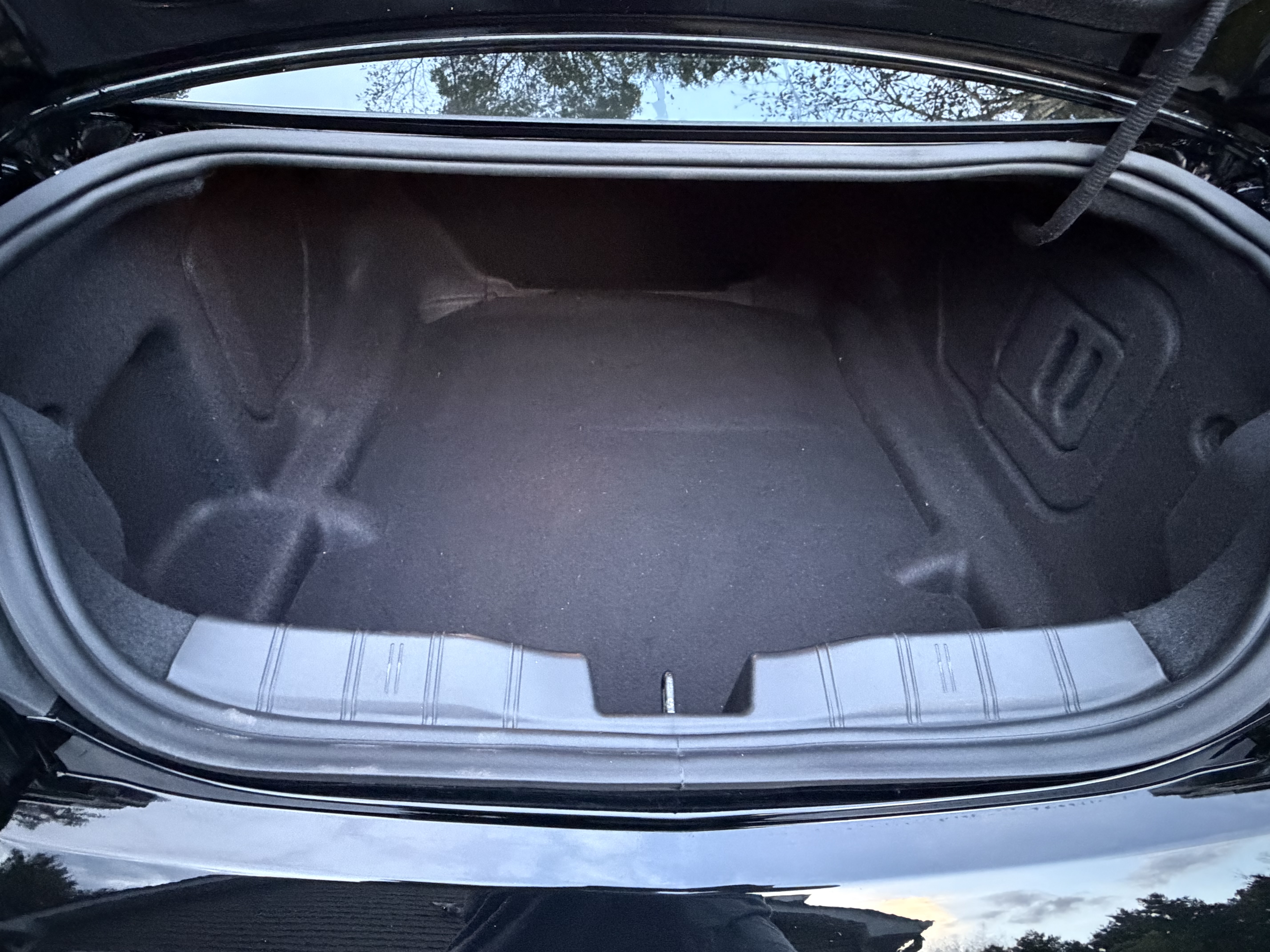 Used 2019 Chevrolet Camaro ZL1 RWD image 17