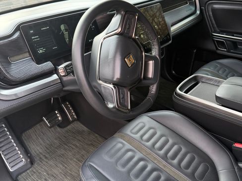 Used 2023 Rivian R1S Adventure image 5