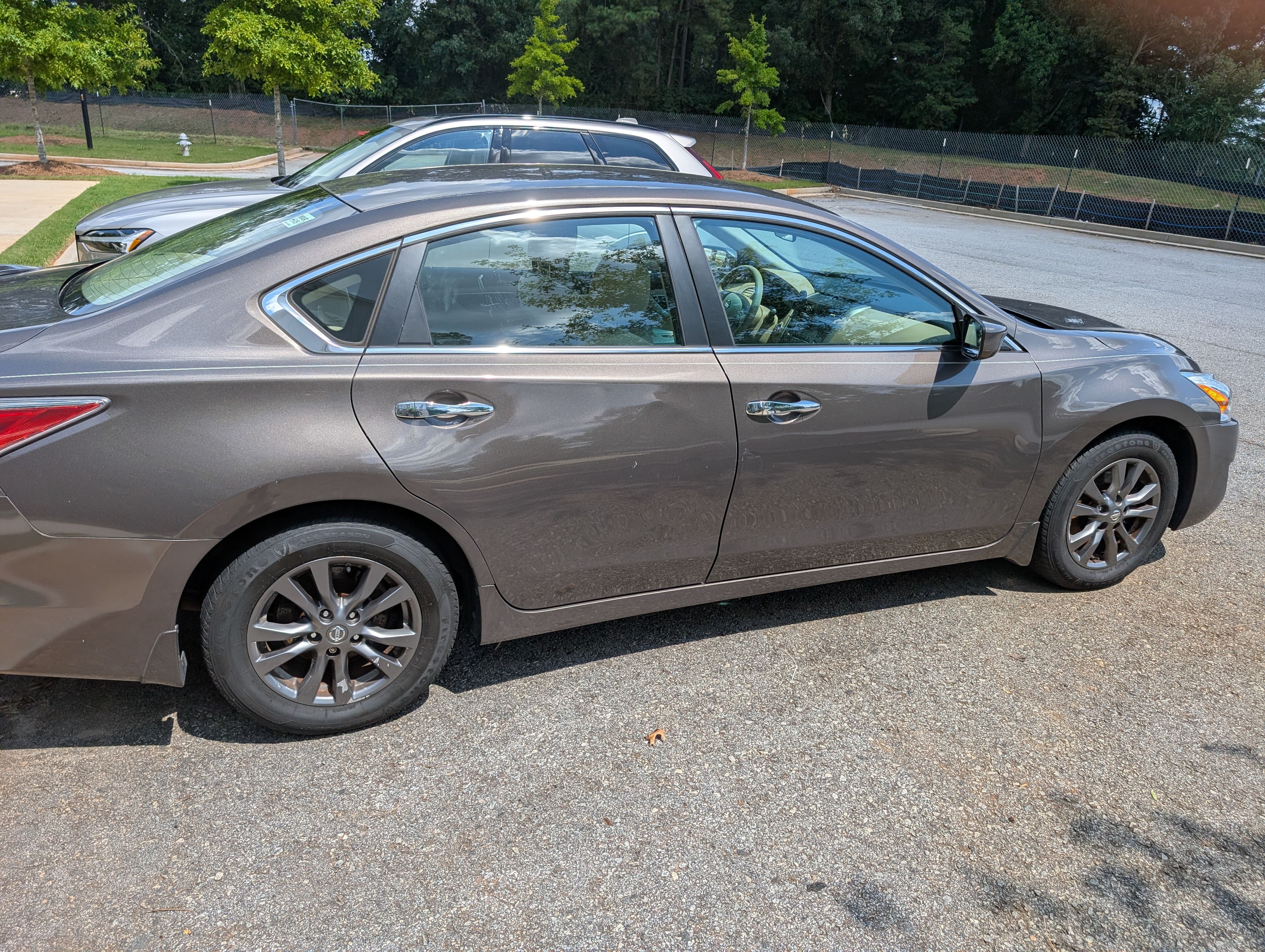 Used 2015 Nissan Altima 2.5 S w/ Sport Value Package FWD image 2