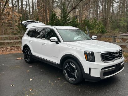 Used 2023 Kia Telluride S
