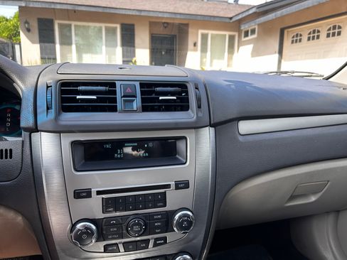 Used 2010 Ford Fusion SE image 9