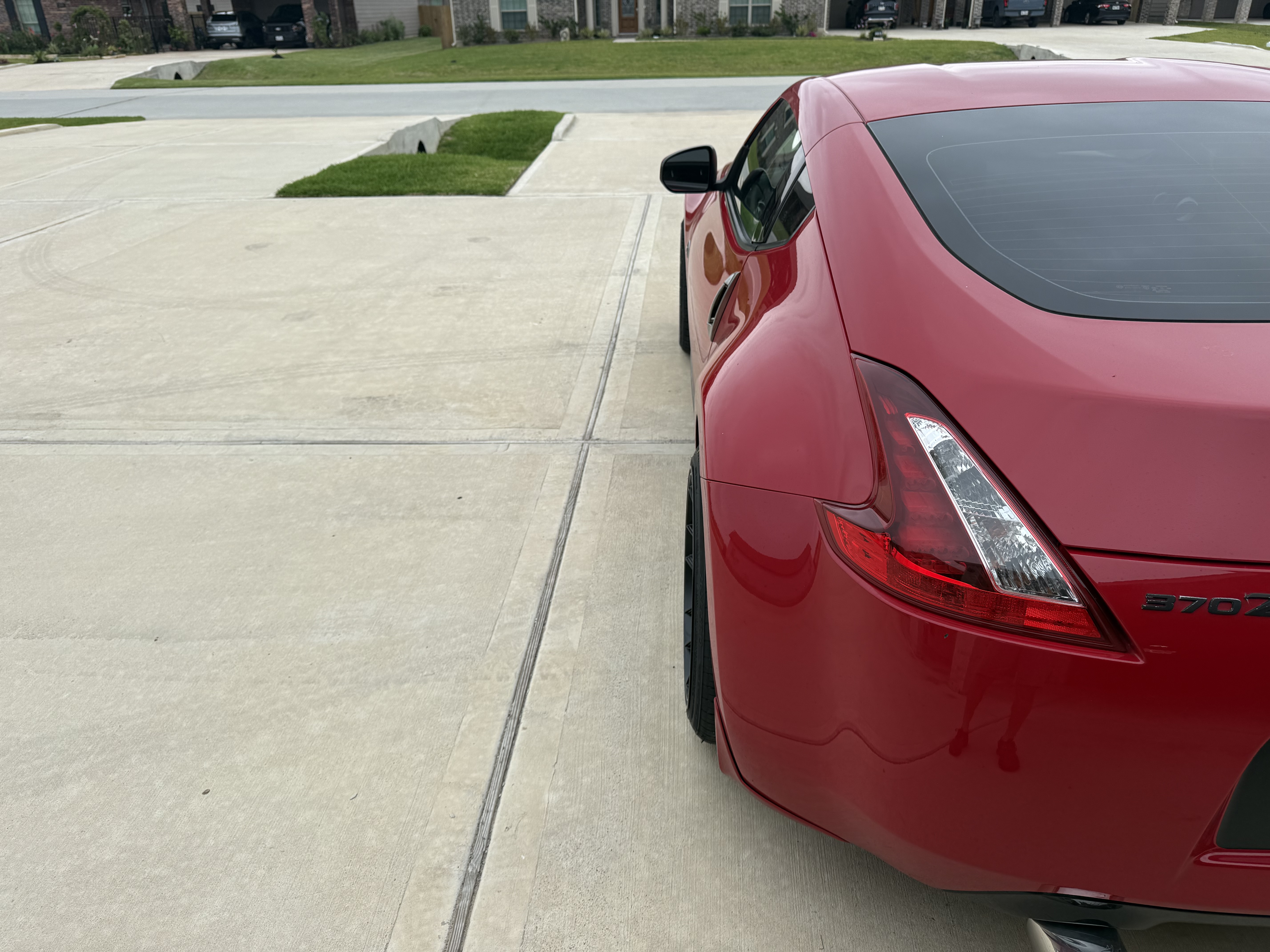 Used 2018 Nissan 370Z Coupe RWD image 11