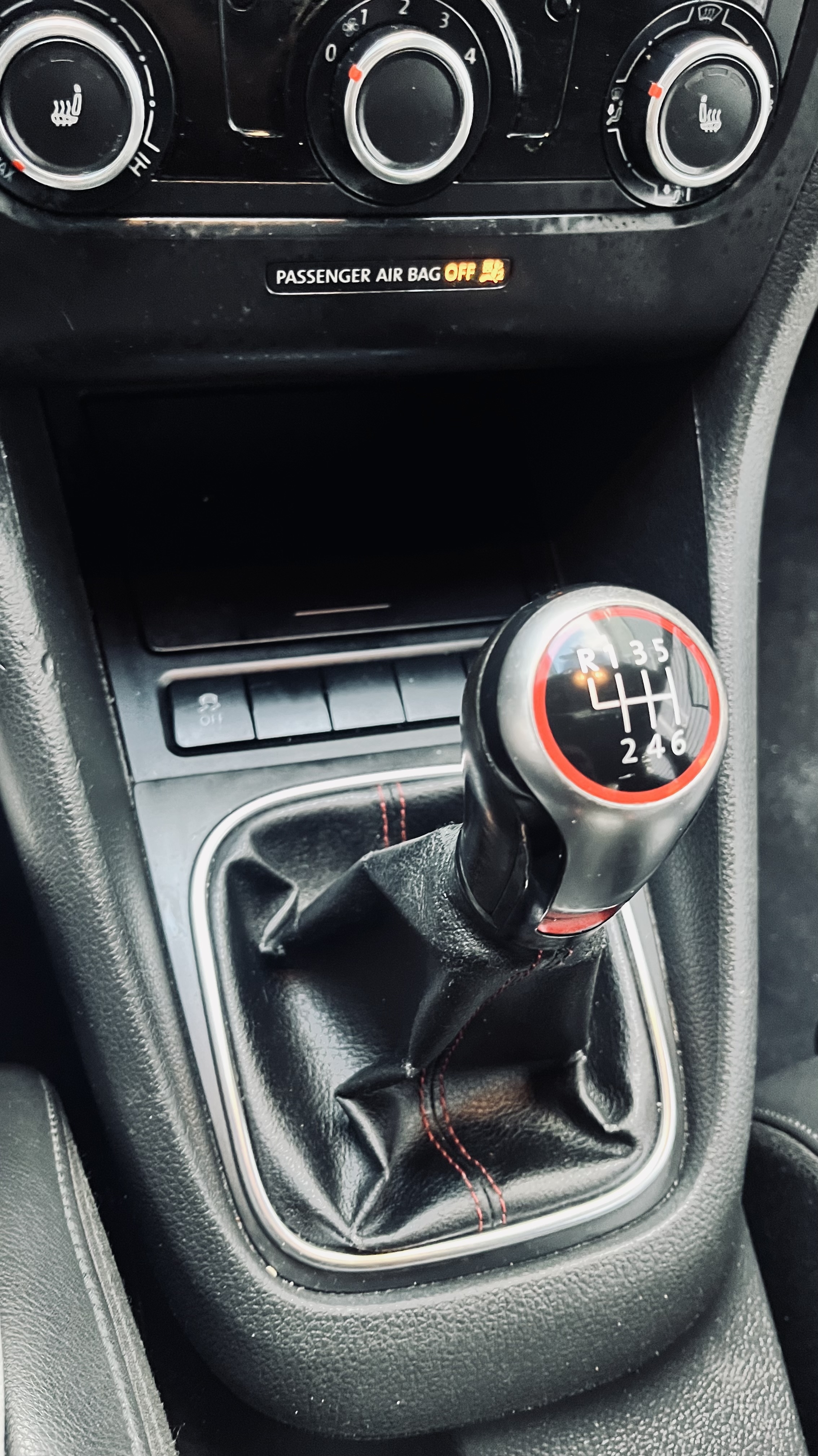 Used 2012 Volkswagen GTI Autobahn FWD image 26