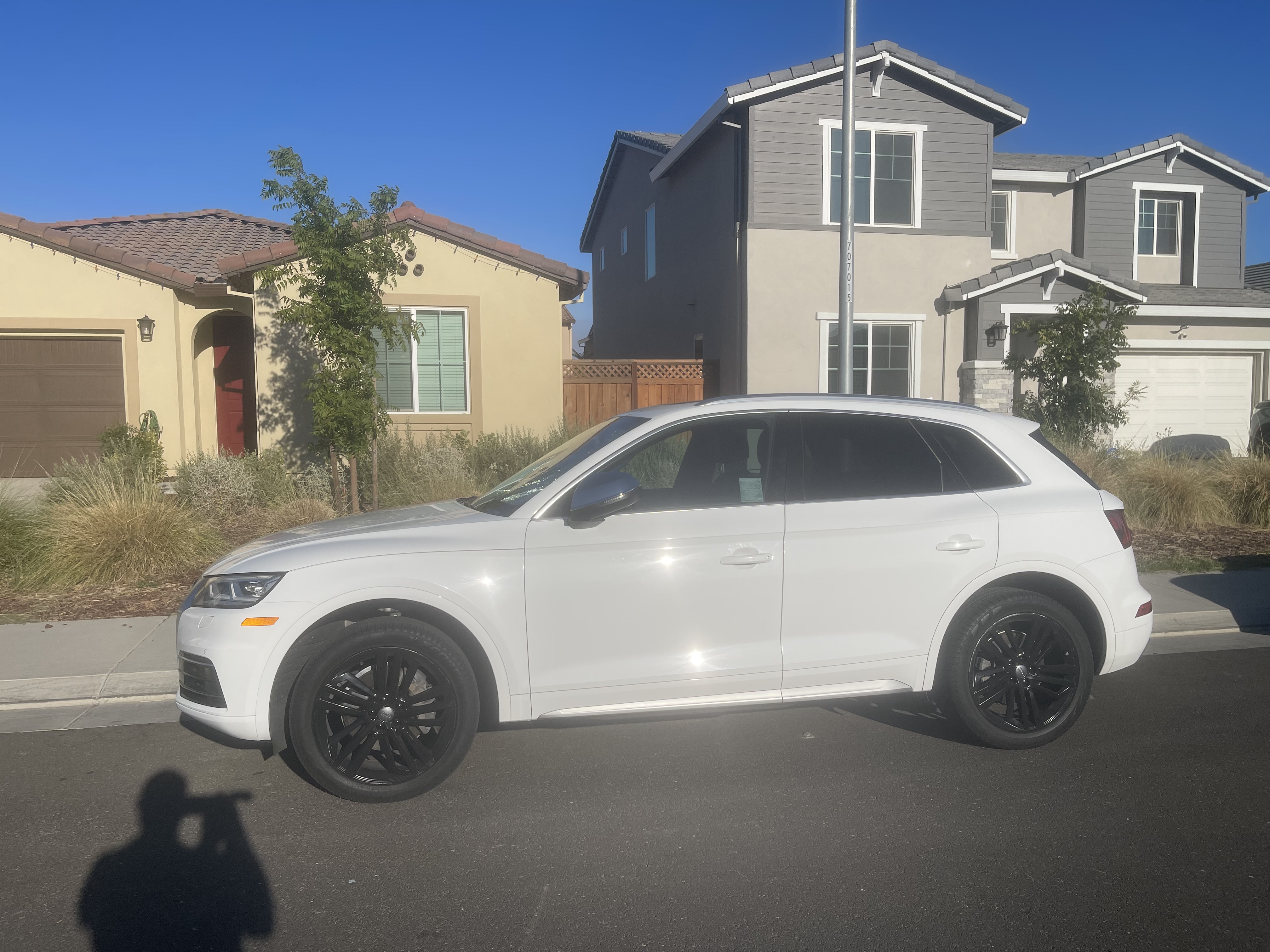 Used 2019 Audi Q5 2.0T Premium Plus w/ Premium Plus Package AWD/4WD image 2