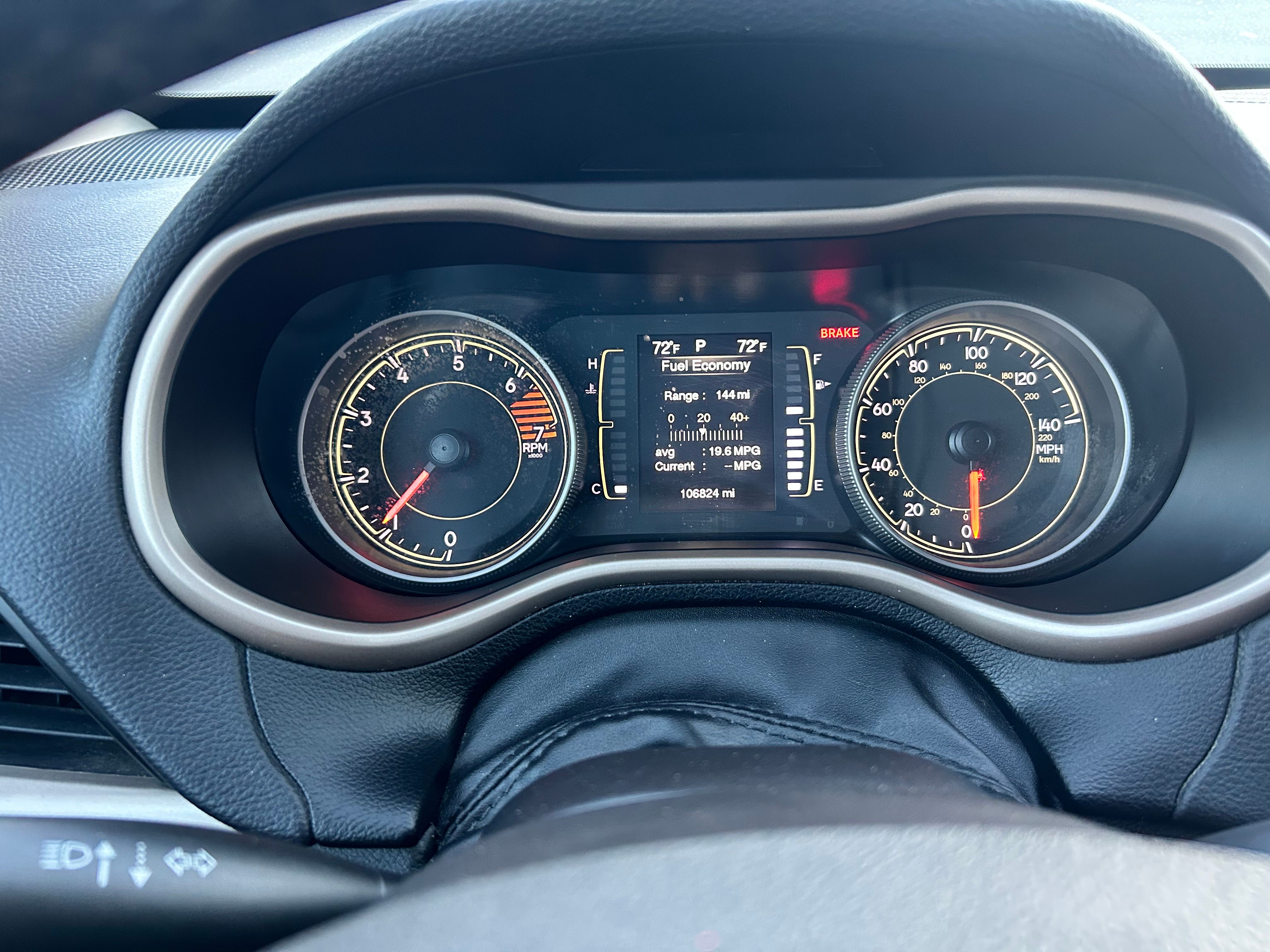 Used 2017 Jeep Cherokee Latitude w/ Cold Weather Group AWD/4WD image 9