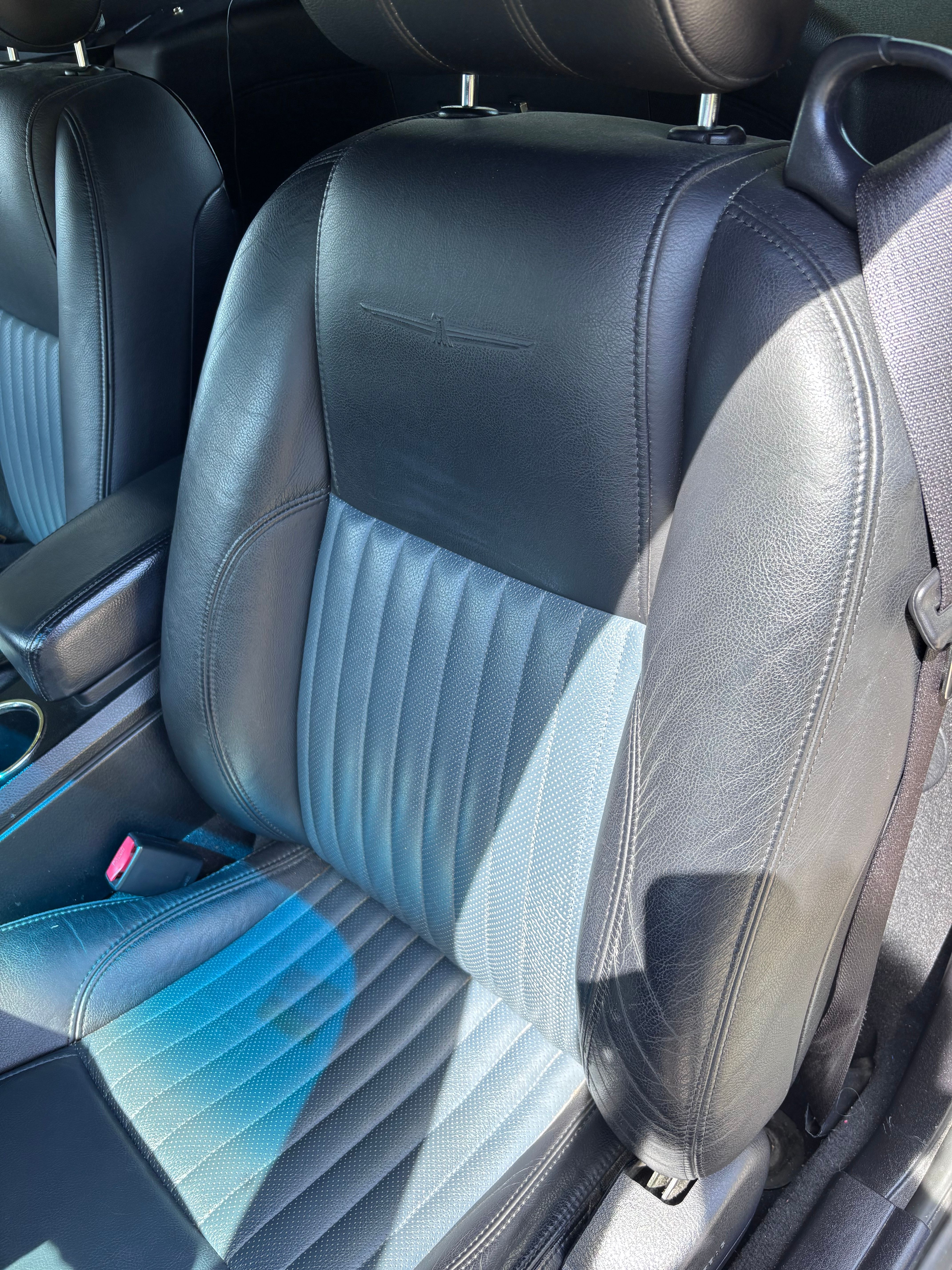 Used 2005 Ford Thunderbird RWD image 10