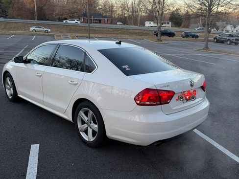 Used 2013 Volkswagen Passat 2.5 SE image 4
