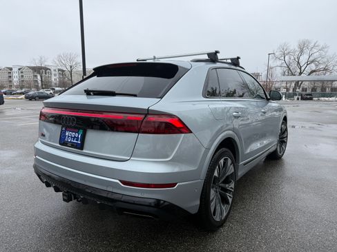 Used 2024 Audi Q8 Premium Plus w/ Premium Plus Package image 5