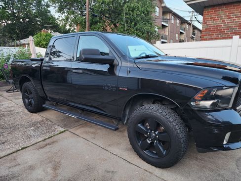 Used 2017 RAM 1500 Express w/ Black Ram 1500 Express Group image 1