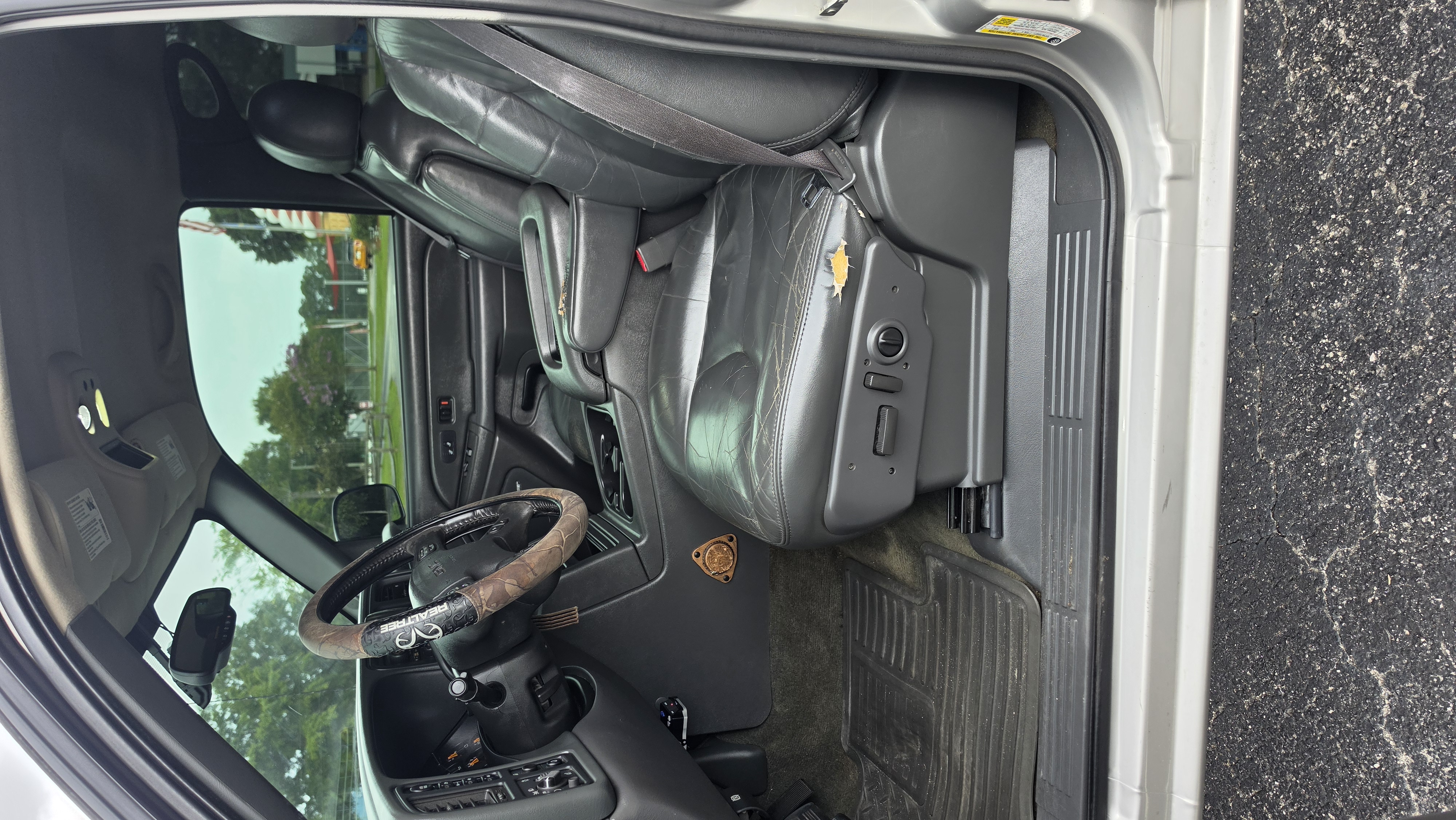 Used 2007 GMC Sierra 1500 SLT w/ Onstar Plus Package AWD/4WD image 10