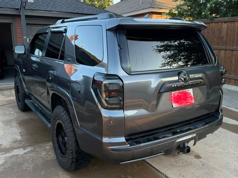 Used 2012 Toyota 4Runner SR5 w/ Premium Pkg w/3rd Row Seat AWD/4WD image 4