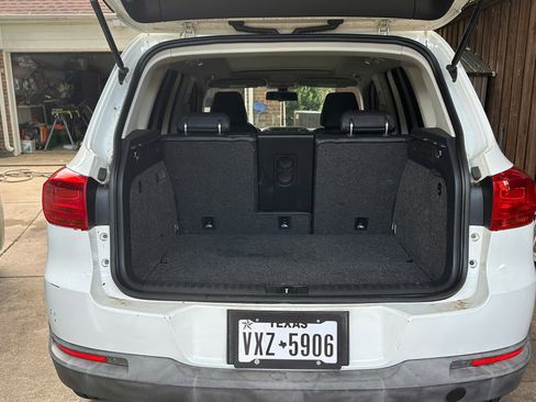 Used 2017 Volkswagen Tiguan Wolfsburg Edition image 11