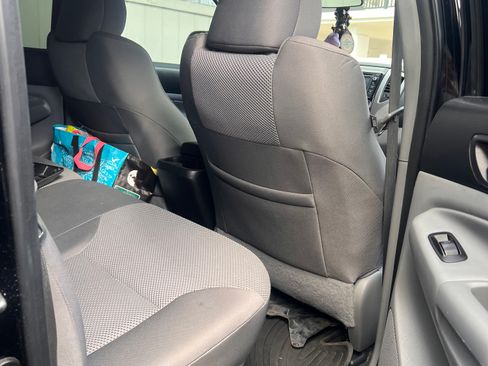 Used 2015 Toyota Tacoma PreRunner RWD image 10