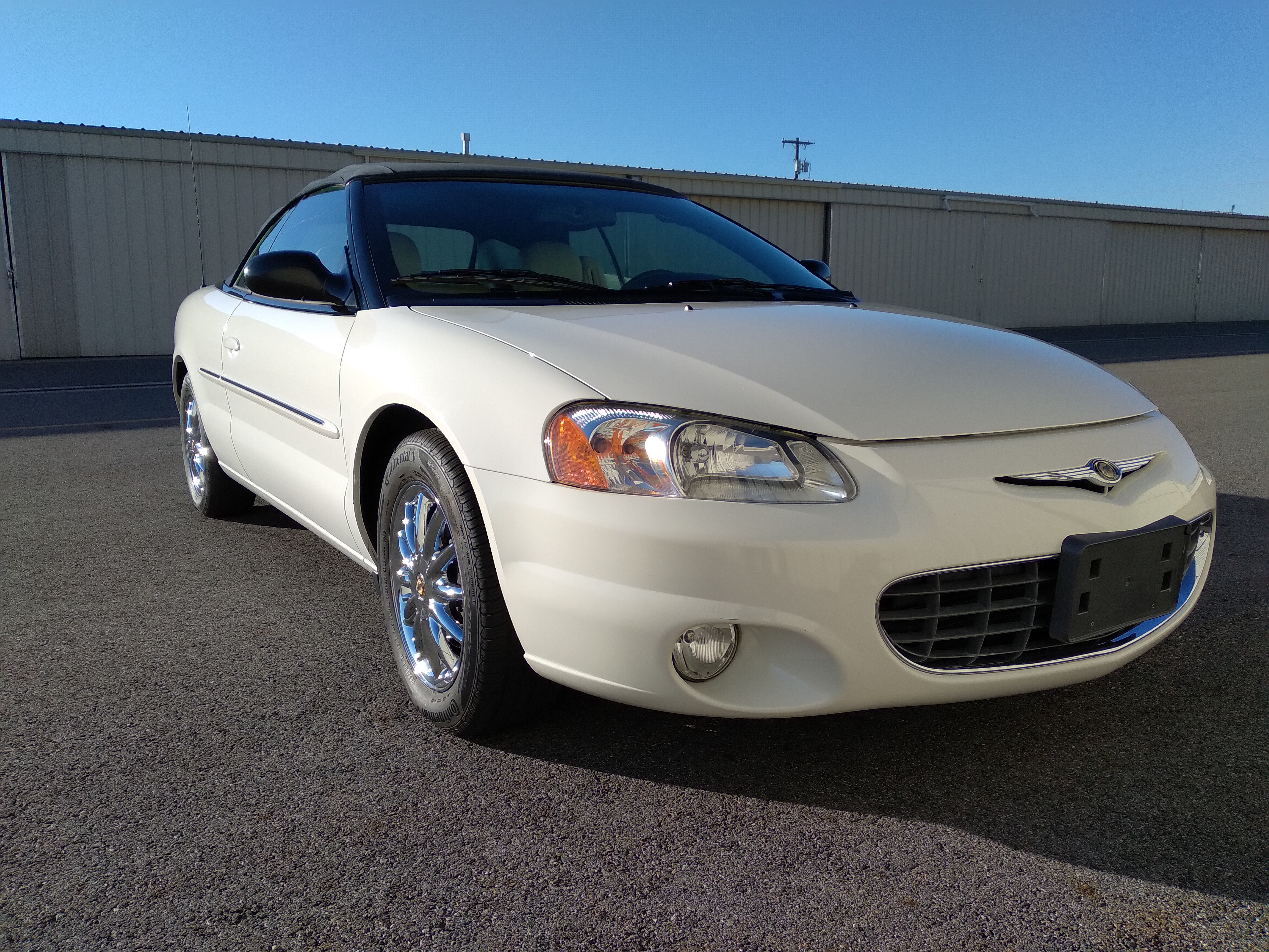 Used 2002 Chrysler Sebring Limited FWD image 13