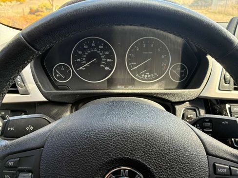 Used 2018 BMW 320i 320i Sedan 4D image 4