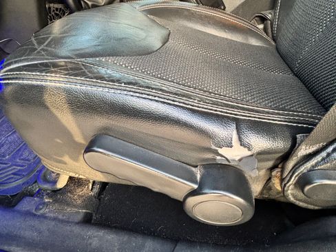 Used 2015 Jeep Wrangler Unlimited Sahara image 26