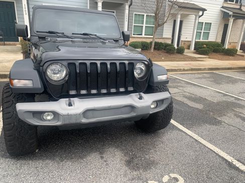 Used 2018 Jeep Wrangler Unlimited Sport S image 4