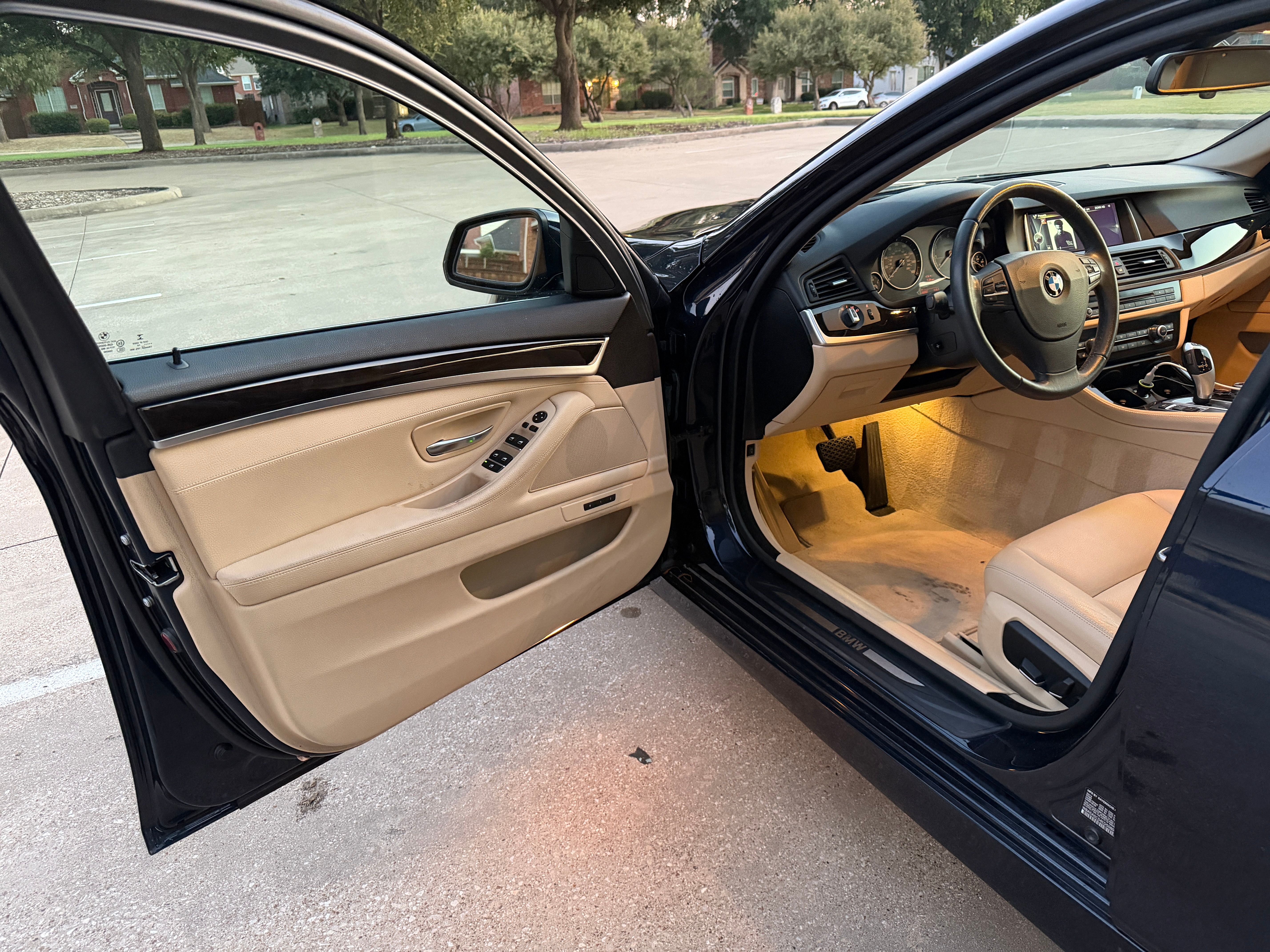 Used 2014 BMW 528i Sedan RWD image 12