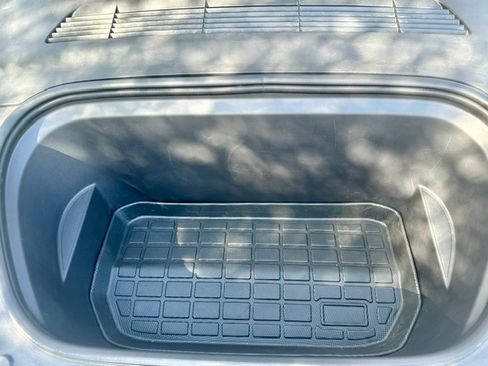 Used 2023 Tesla Model Y AWD image 21