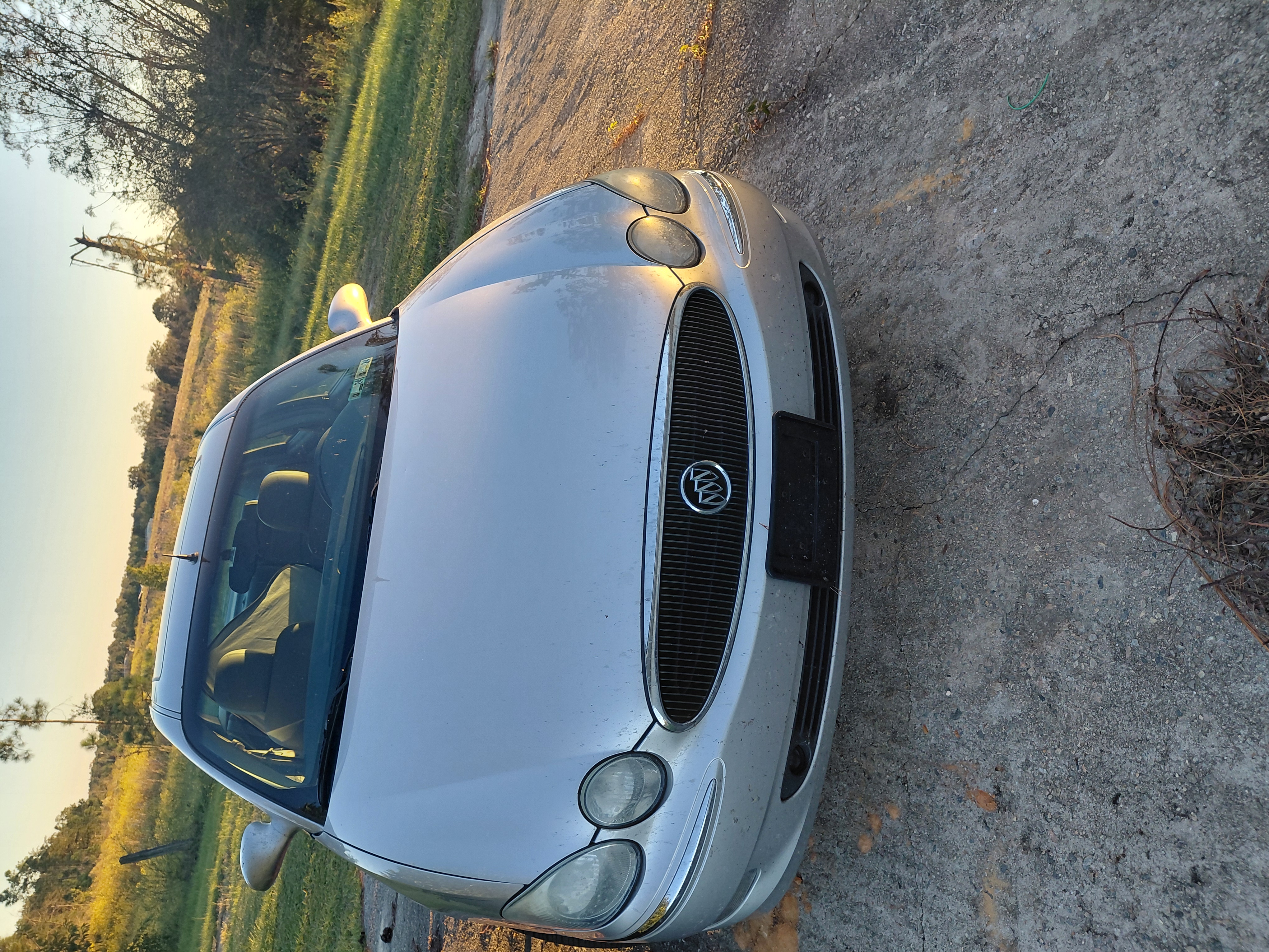 Used 2005 Buick LaCrosse CXS w/ Chrome Appearance Package FWD image 11