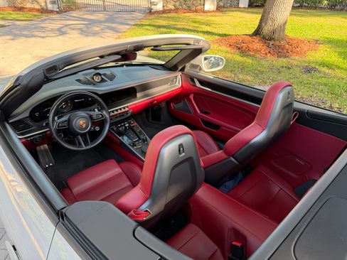 Used 2020 Porsche 911 Carrera 4S image 13