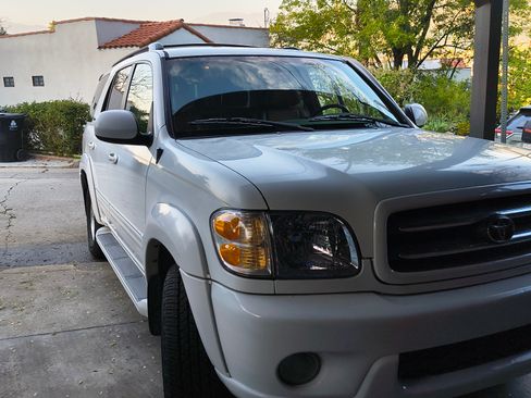 Used 2001 Toyota Sequoia Limited image 4