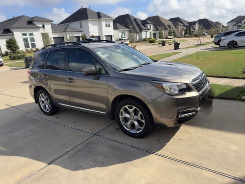 Used 2018 Subaru Forester 2.5i Touring w/ Popular Package #2 image 2