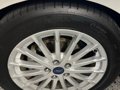 Used 2017 Ford Focus Electric Hatchback image 5