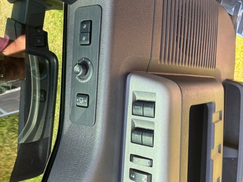 Used 2016 Ford F250 Lariat w/ Chrome Package AWD/4WD image 27