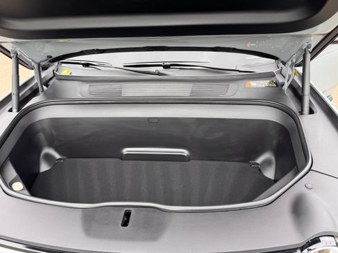 Used 2023 Rivian R1S Adventure AWD/4WD image 24