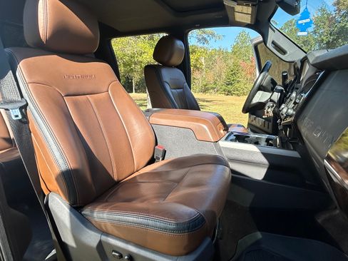 Used 2015 Ford F250 Platinum image 10