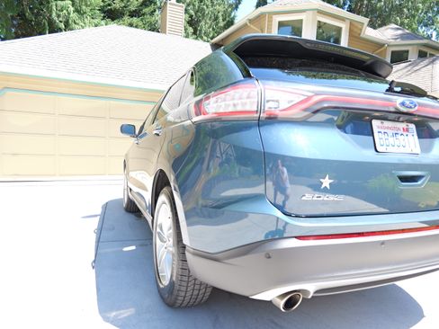Used 2016 Ford Edge SEL w/ Equipment Group 201A AWD/4WD image 10