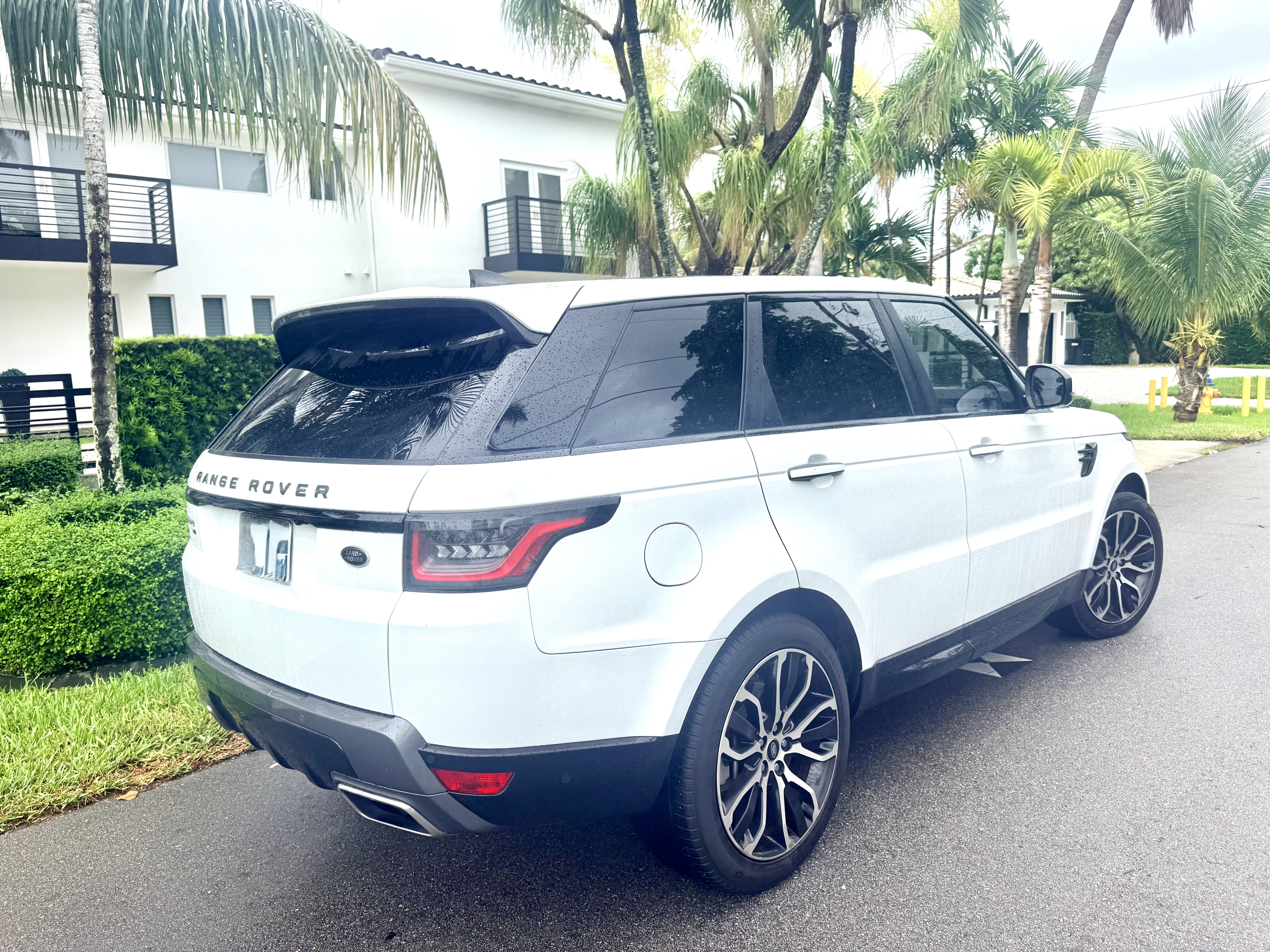 Used 2021 Land Rover Range Rover Sport HSE Silver Edition AWD/4WD image 2