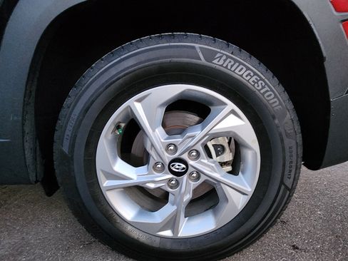 Used 2023 Hyundai Tucson SE image 8