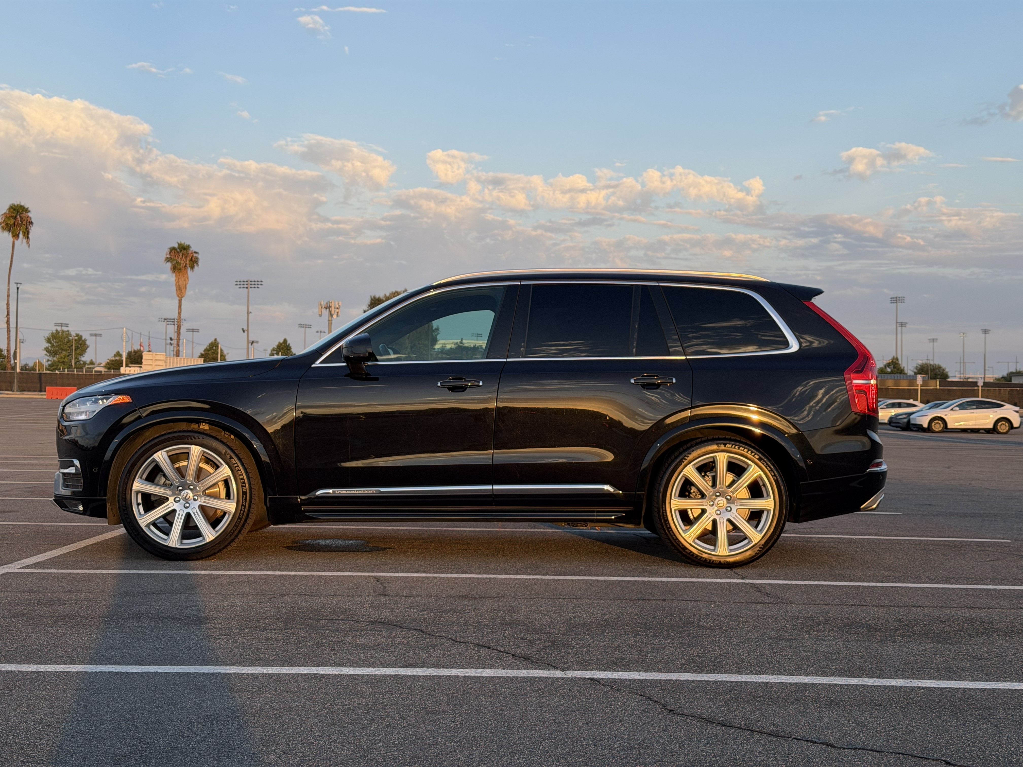 Used 2017 Volvo XC90 T6 Inscription w/ Vision Package AWD/4WD image 9