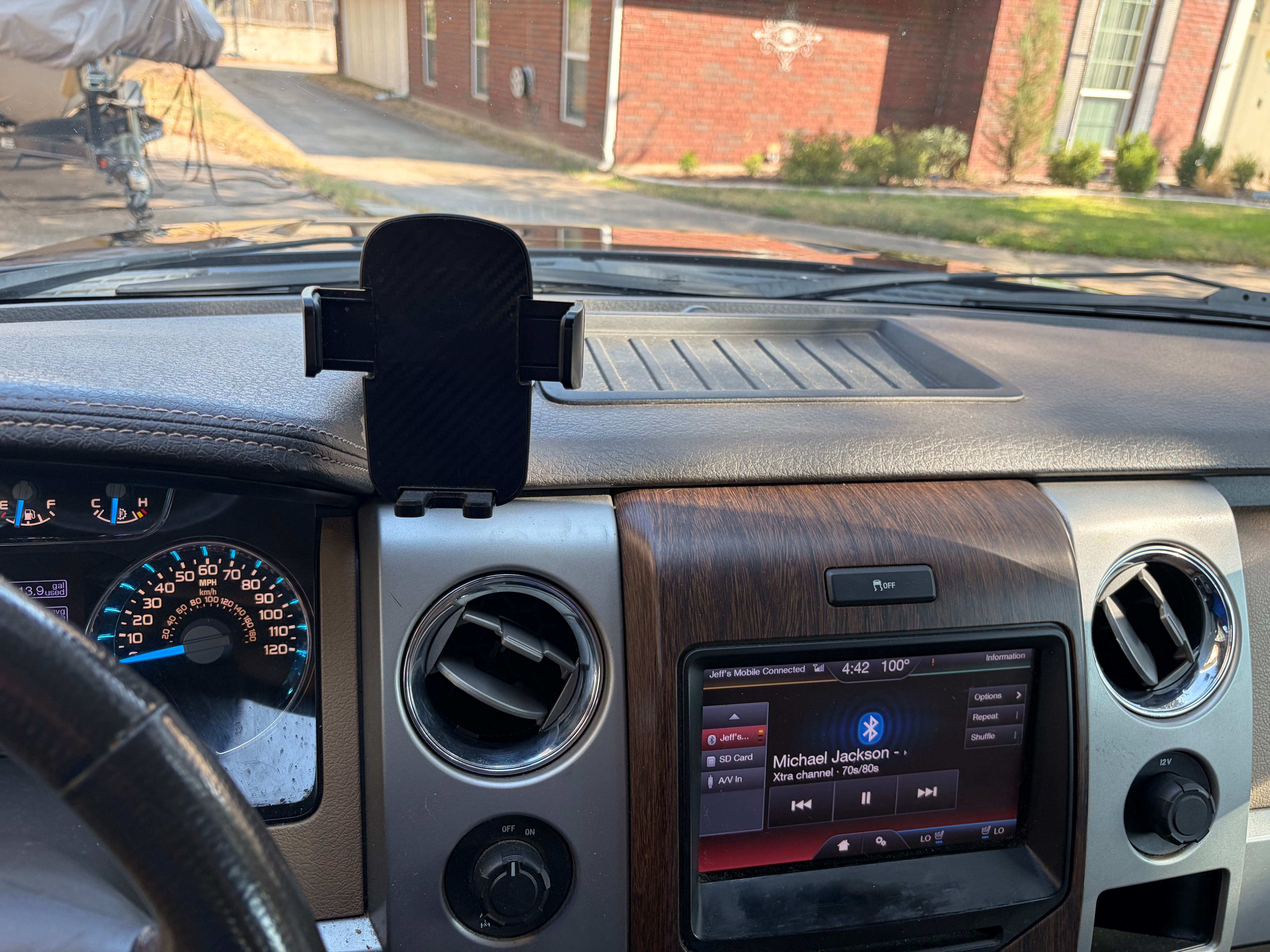 Used 2013 Ford F150 Lariat w/ Mid Equipment Group RWD image 11